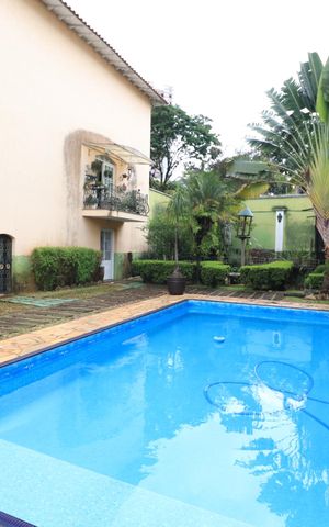 Casa à venda com 660m², 3 quartos e 6 vagasPiscina