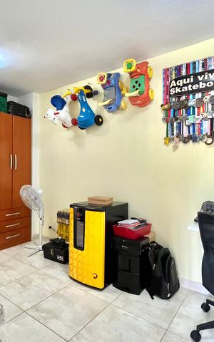 Apartamento à venda com 160m², 3 quartos e 1 vaga Apartamento à venda com 160m², 3 quartos e 1 vagaSuíte