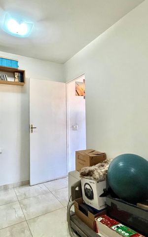Apartamento à venda com 160m², 3 quartos e 1 vaga Apartamento à venda com 160m², 3 quartos e 1 vagaSuíte