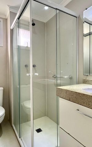 Apartamento para alugar com 101m², 2 quartos e 2 vagas Apartamento para alugar com 101m², 2 quartos e 2 vagasBanheiro da Suíte