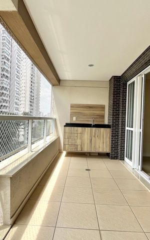 Apartamento para alugar com 101m², 2 quartos e 2 vagas Apartamento para alugar com 101m², 2 quartos e 2 vagasVaranda