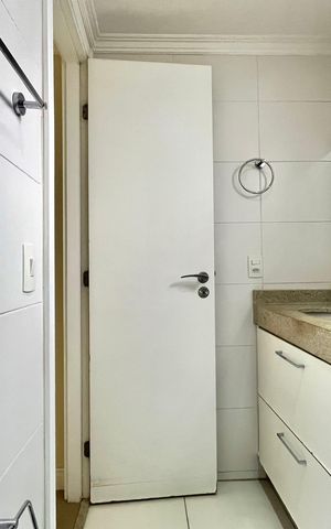 Apartamento para alugar com 101m², 2 quartos e 2 vagas Apartamento para alugar com 101m², 2 quartos e 2 vagasBanheiro Corredor