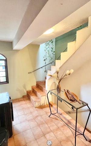Casa à venda com 350m², 3 quartos e 6 vagas Casa à venda com 350m², 3 quartos e 6 vagasÁrea de Serviço