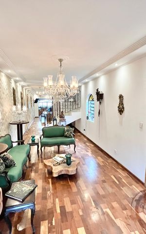 Casa à venda com 350m², 3 quartos e 6 vagas Casa à venda com 350m², 3 quartos e 6 vagasSala