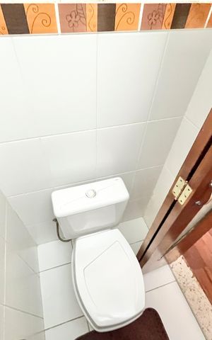Casa à venda com 350m², 3 quartos e 6 vagas Casa à venda com 350m², 3 quartos e 6 vagasBanheiro da Suíte