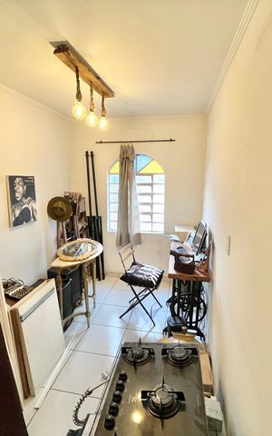 Casa à venda com 350m², 3 quartos e 6 vagas Casa à venda com 350m², 3 quartos e 6 vagasQuarto de Serviço