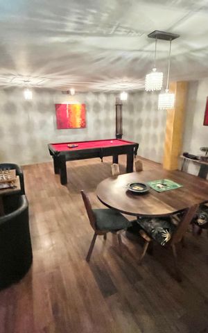 Casa à venda com 350m², 3 quartos e 6 vagas Casa à venda com 350m², 3 quartos e 6 vagasÁrea gourmet