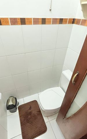 Casa à venda com 350m², 3 quartos e 6 vagas Casa à venda com 350m², 3 quartos e 6 vagasBanheiro da Suíte