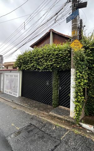 Casa à venda com 350m², 3 quartos e 6 vagas Casa à venda com 350m², 3 quartos e 6 vagasFachada/Placa