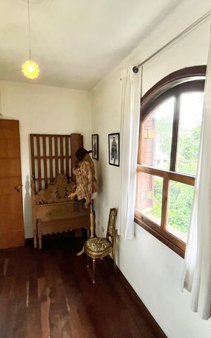 Casa à venda com 350m², 3 quartos e 6 vagas Casa à venda com 350m², 3 quartos e 6 vagasQuarto 2