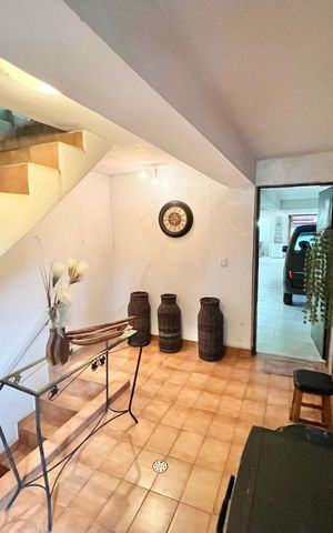 Casa à venda com 350m², 3 quartos e 6 vagas Casa à venda com 350m², 3 quartos e 6 vagasÁrea de Serviço