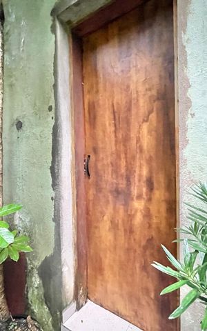 Casa à venda com 350m², 3 quartos e 6 vagas Casa à venda com 350m², 3 quartos e 6 vagasLavabo
