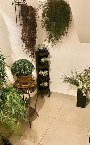 Casa à venda com 350m², 3 quartos e 6 vagas Casa à venda com 350m², 3 quartos e 6 vagasLavabo