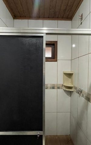 Casa para alugar com 50m², 2 quartos e 1 vaga Casa para alugar com 50m², 2 quartos e 1 vagaBanheiro