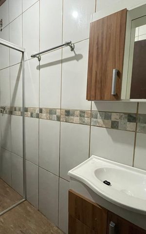 Casa para alugar com 50m², 2 quartos e 1 vaga Casa para alugar com 50m², 2 quartos e 1 vagaBanheiro