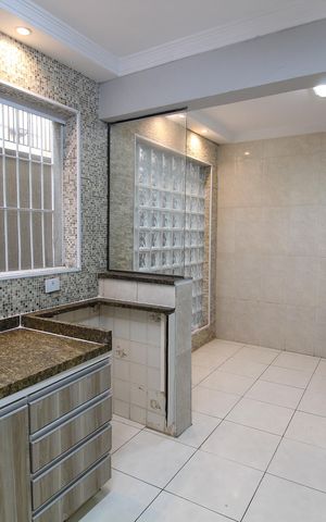Casa para alugar com 420m², 3 quartos e 3 vagas Casa para alugar com 420m², 3 quartos e 3 vagasCozinha