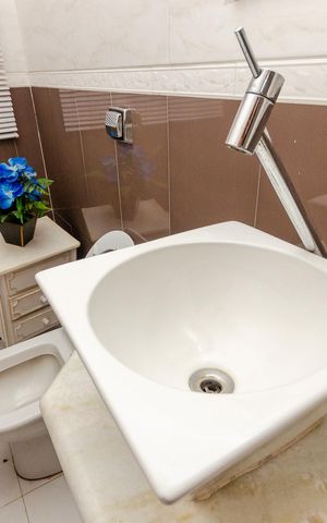 Casa à venda com 200m², 3 quartos e 4 vagas Casa à venda com 200m², 3 quartos e 4 vagasLavabo