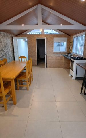 Casa à venda com 120m², 3 quartos e 3 vagas Casa à venda com 120m², 3 quartos e 3 vagasÁrea externa