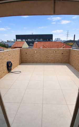 Casa à venda com 120m², 3 quartos e 3 vagas Casa à venda com 120m², 3 quartos e 3 vagasÁrea externa