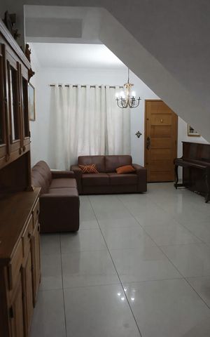 Casa à venda com 120m², 3 quartos e 3 vagas Casa à venda com 120m², 3 quartos e 3 vagasSala