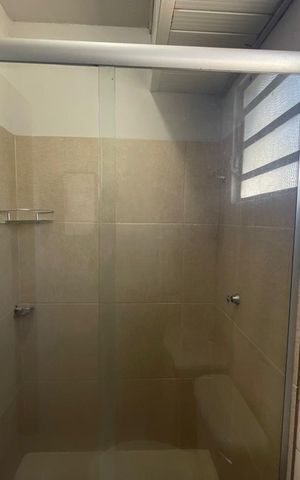 Apartamento à venda com 45m², 2 quartos e 1 vaga Apartamento à venda com 45m², 2 quartos e 1 vagaBanheiro Social