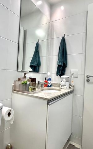 Apartamento à venda com 65m², 2 quartos e 1 vaga Apartamento à venda com 65m², 2 quartos e 1 vagaBanheiro