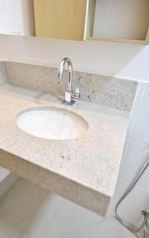 Apartamento para alugar com 61m², 2 quartos e 1 vaga Apartamento para alugar com 61m², 2 quartos e 1 vagaBanheiro da Suíte 1