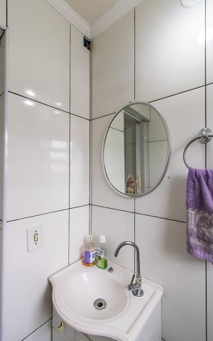 Casa à venda com 300m², 3 quartos e 3 vagas Casa à venda com 300m², 3 quartos e 3 vagasBanheiro de Serviço