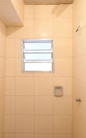 Casa para alugar com 250m², 2 quartos e 3 vagasBanheiro de serviço