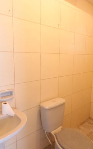 Casa para alugar com 250m², 2 quartos e 3 vagasBanheiro de serviço