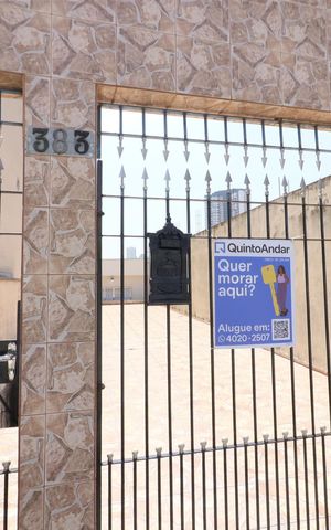 Casa para alugar com 250m², 2 quartos e 3 vagasFachada