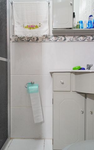 Casa à venda com 280m², 6 quartos e 2 vagasBanheiro de serviço