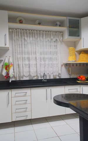Casa à venda com 280m², 6 quartos e 2 vagasCozinha