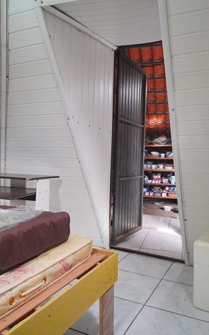 Casa à venda com 280m², 6 quartos e 2 vagasQuarto 5 (sótão)