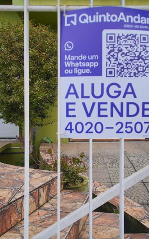 Casa à venda com 280m², 6 quartos e 2 vagasPlaca
