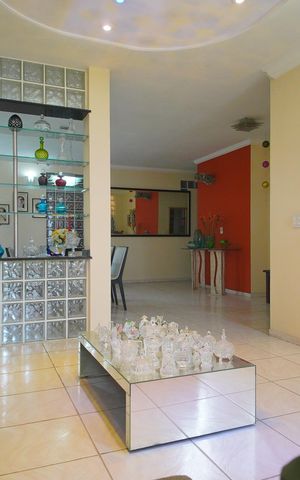 Casa à venda com 280m², 6 quartos e 2 vagasSala