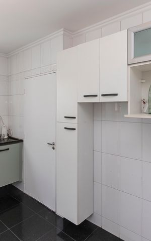 Apartamento para alugar com 110m², 3 quartos e 2 vagas Apartamento para alugar com 110m², 3 quartos e 2 vagasCozinha