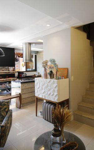 Casa de condomínio à venda com 140m², 4 quartos e 2 vagasSala