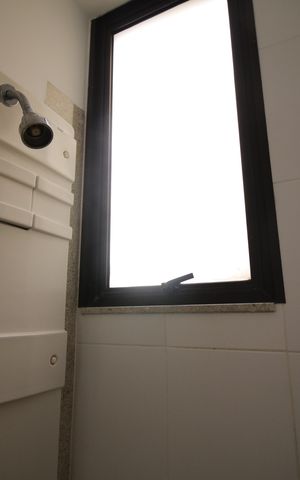 Casa de condomínio à venda com 140m², 4 quartos e 2 vagasBanheiro da Suíte 1