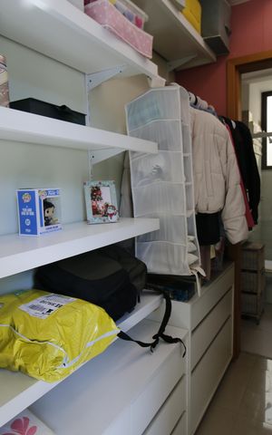 Casa de condomínio à venda com 140m², 4 quartos e 2 vagasCloset da suíte 1
