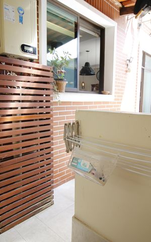 Casa de condomínio à venda com 140m², 4 quartos e 2 vagasÁrea de Serviço