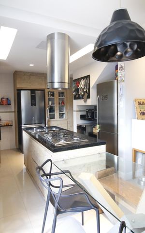 Casa de condomínio à venda com 140m², 4 quartos e 2 vagasCozinha