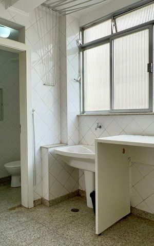 Apartamento à venda com 157m², 3 quartos e 1 vagaÁrea de Serviço
