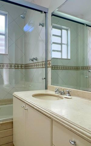 Apartamento à venda com 157m², 3 quartos e 1 vagaBanheiro social