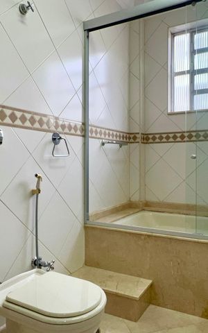 Apartamento à venda com 157m², 3 quartos e 1 vagaBanheiro social