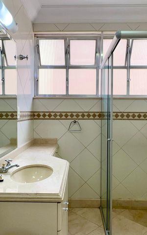 Apartamento à venda com 157m², 3 quartos e 1 vagaBanheiro social 2