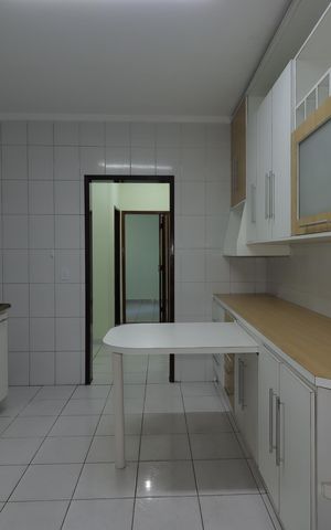 Apartamento à venda com 70m², 2 quartos e 2 vagasCozinha
