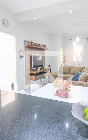 Casa à venda com 70m², 2 quartos e 2 vagas