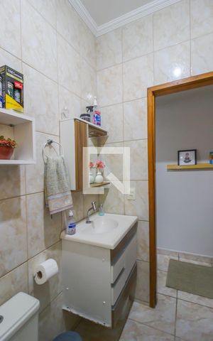 Casa à venda com 70m², 2 quartos e 2 vagas
