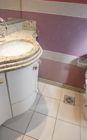 Apartamento para alugar com 119m², 4 quartos e 3 vagas Apartamento para alugar com 119m², 4 quartos e 3 vagasBanheiro social